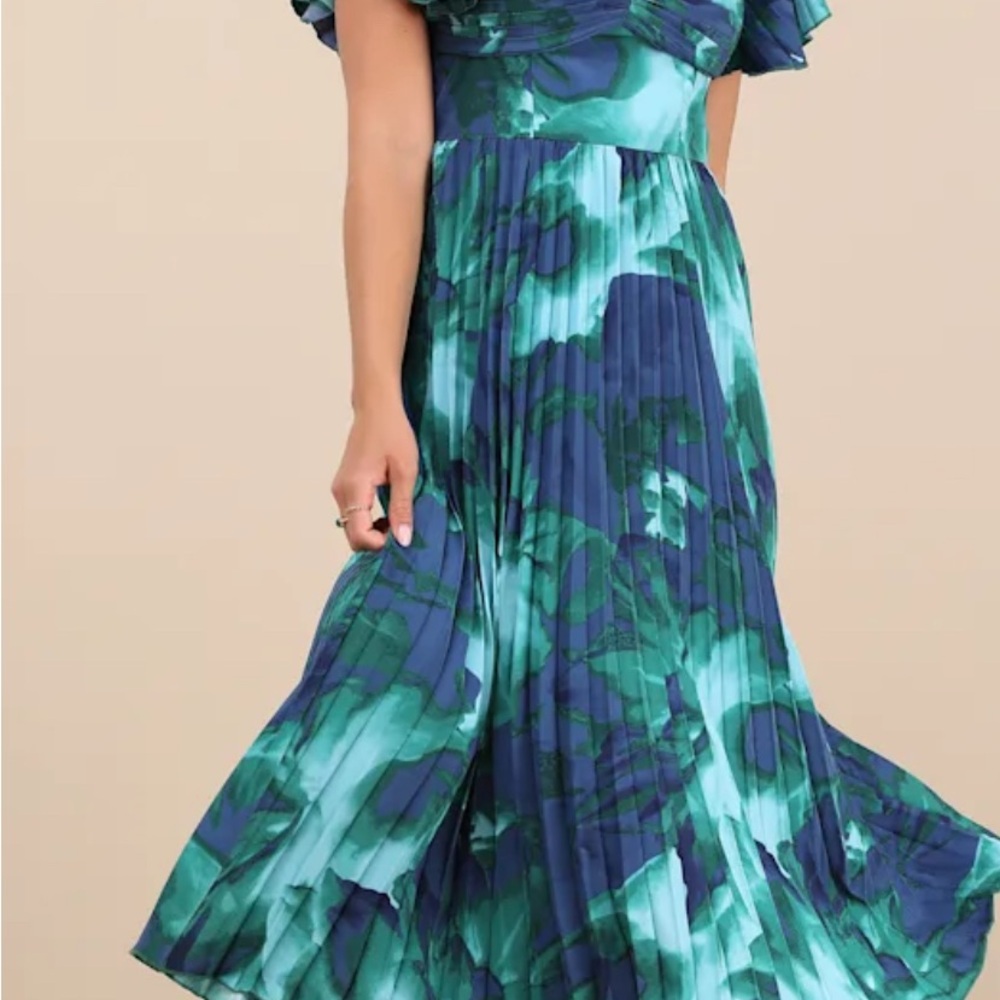 NWT XL Lulu's Teal and Navy Floral Maxi Dress